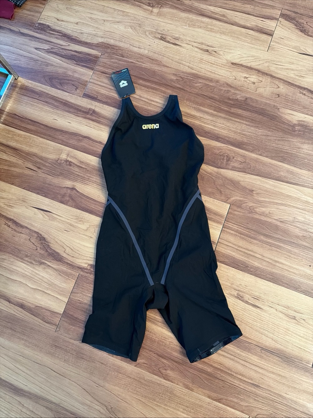 Arena Powerskin Carbon Core FX Women’s Racing Swimsuit Black Gold Size 32 NWT